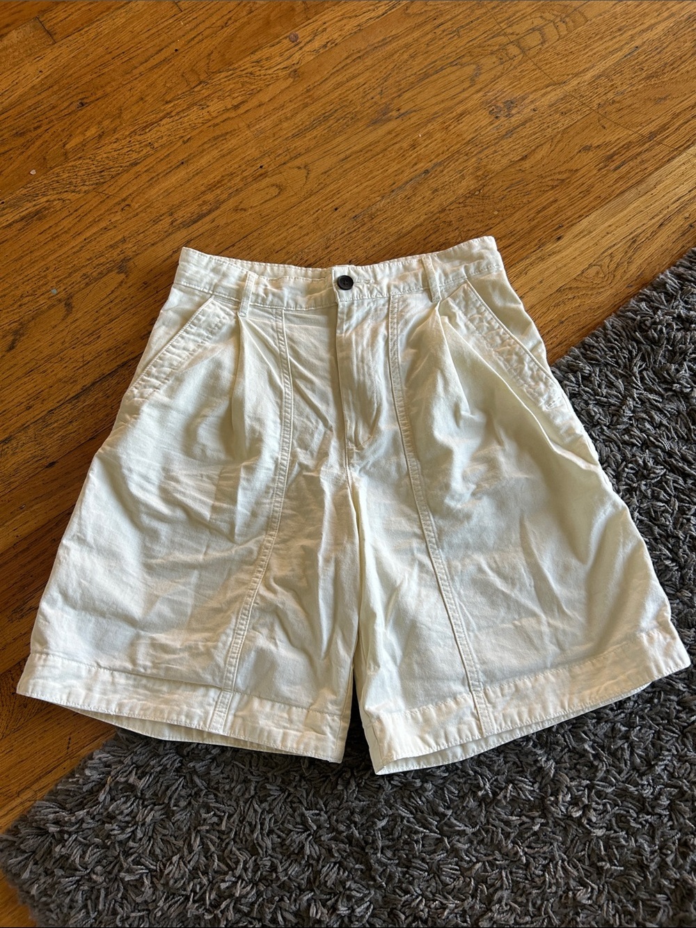 Everlane High Rise Pleated Shorts Women’s Size 0 Off White Organic Cotton Linen